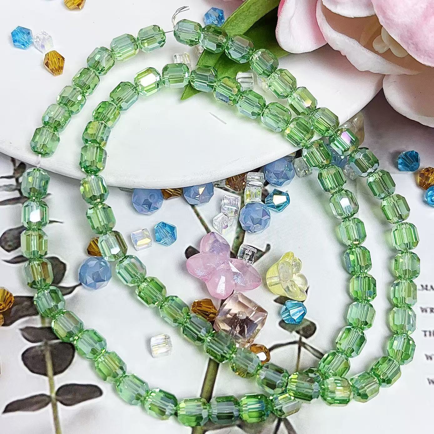 0.22 たる形ビーズ| カラーメッキ、明るい (4MM&6MM)