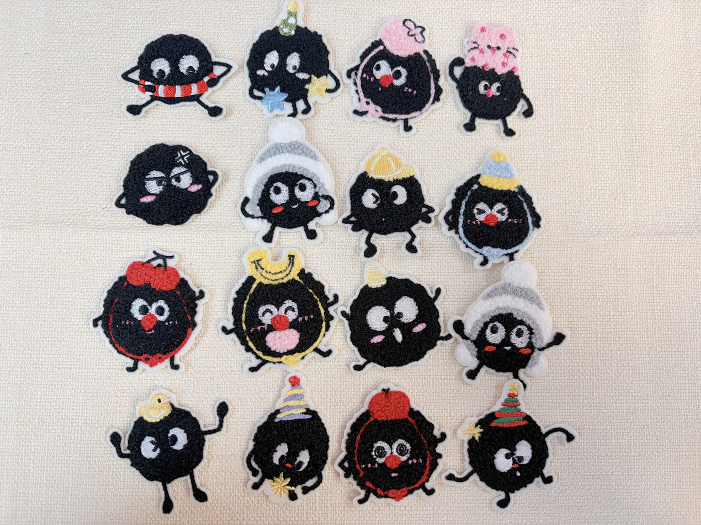 カートゥーン服用の布章